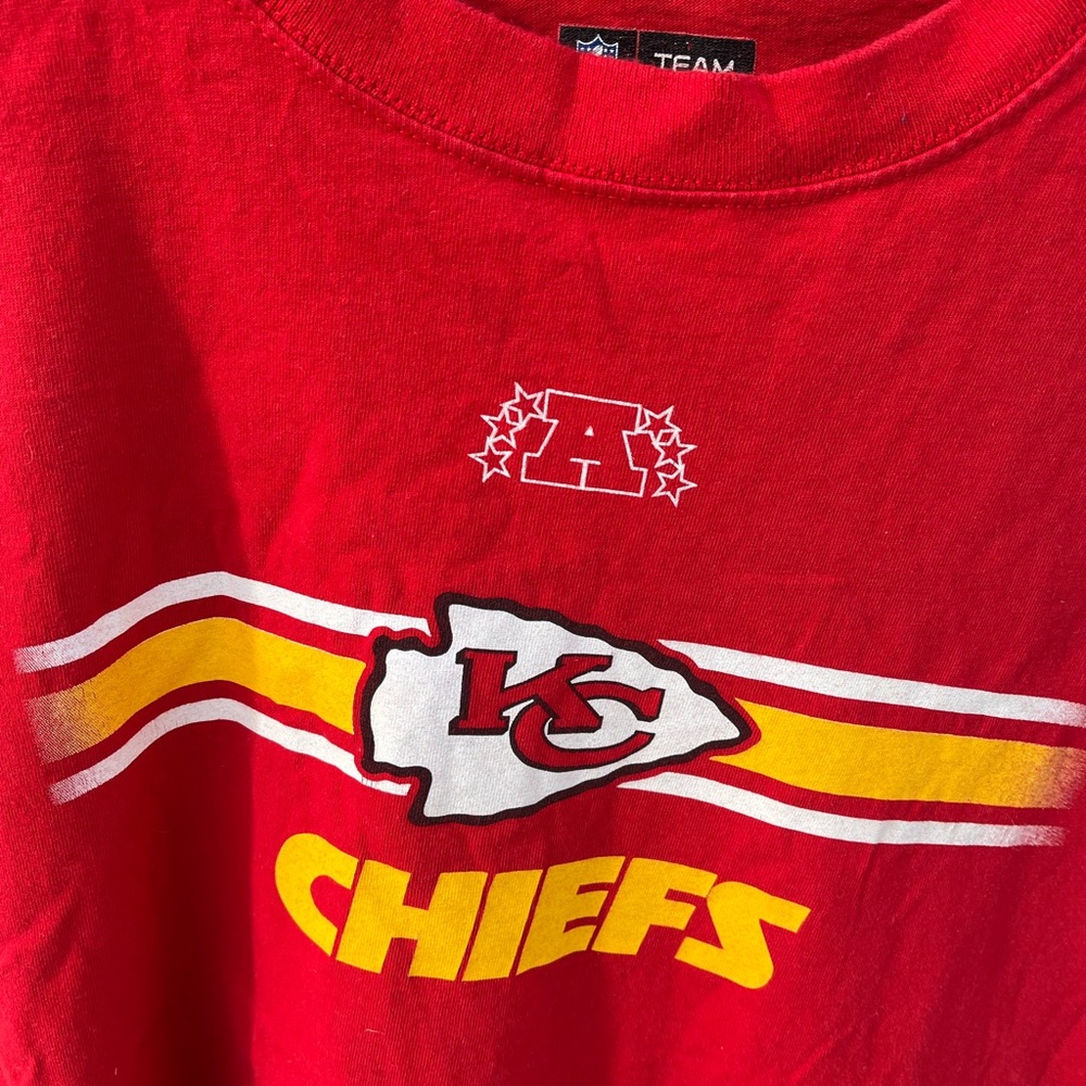 Mens KC Chiefs NFL Team Apparel T-Shirt in size M